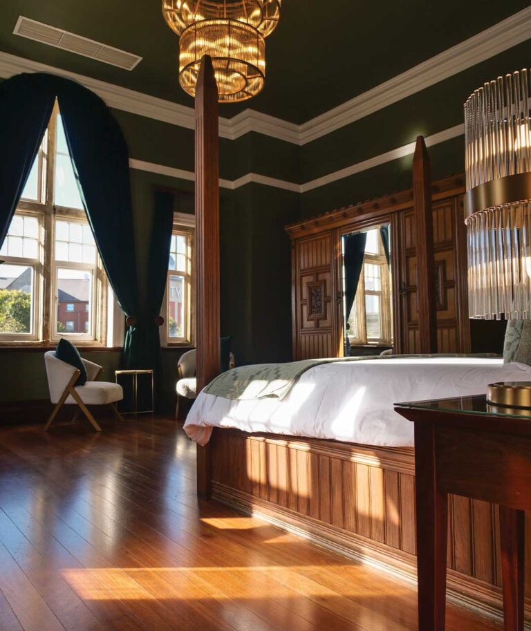 Luxury Suite in Swansea